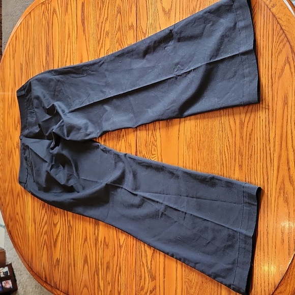 Dockers Mid-Rise Curvy Metro Pant Individual Fit - Picture 5 of 7